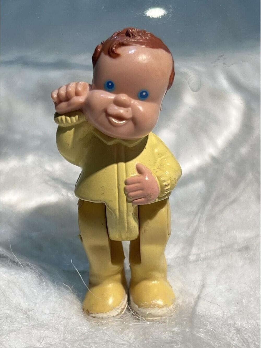 Fisher Price Loving Family Dream Dollhouse Baby Boy Doll Yellow Sleeper 1992